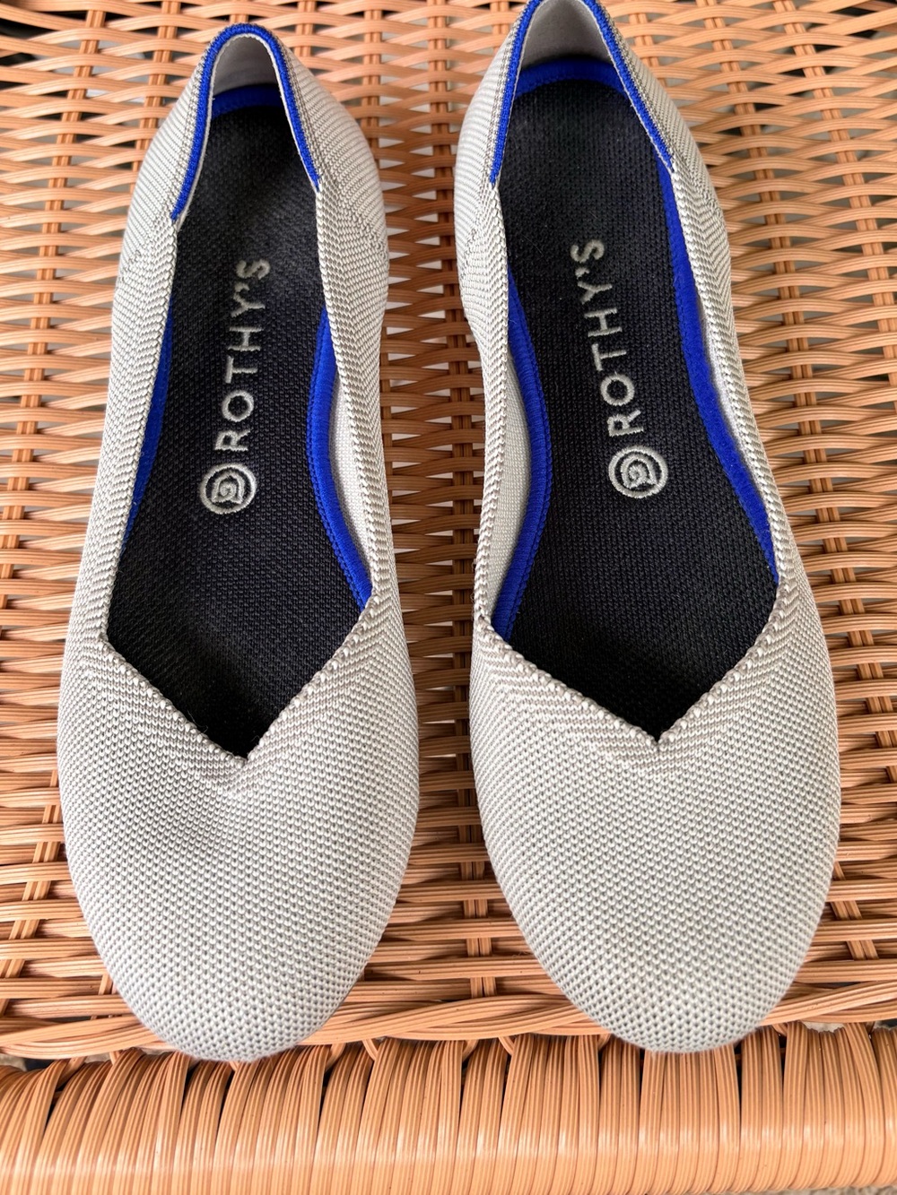 Rothy's Light Gray V-Neck Knit Flats with Blue Trim